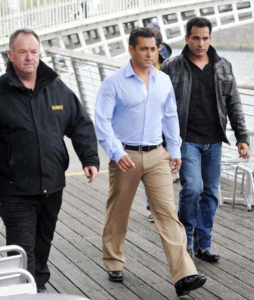 Salman Ek tha shooting tiger