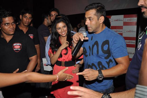 salman with his bodyguards